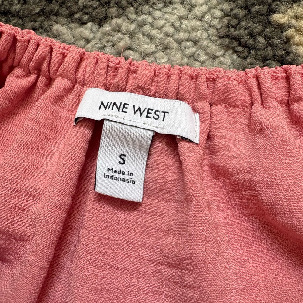 Pink Ruffled shoulder top - Picture 2 of 5